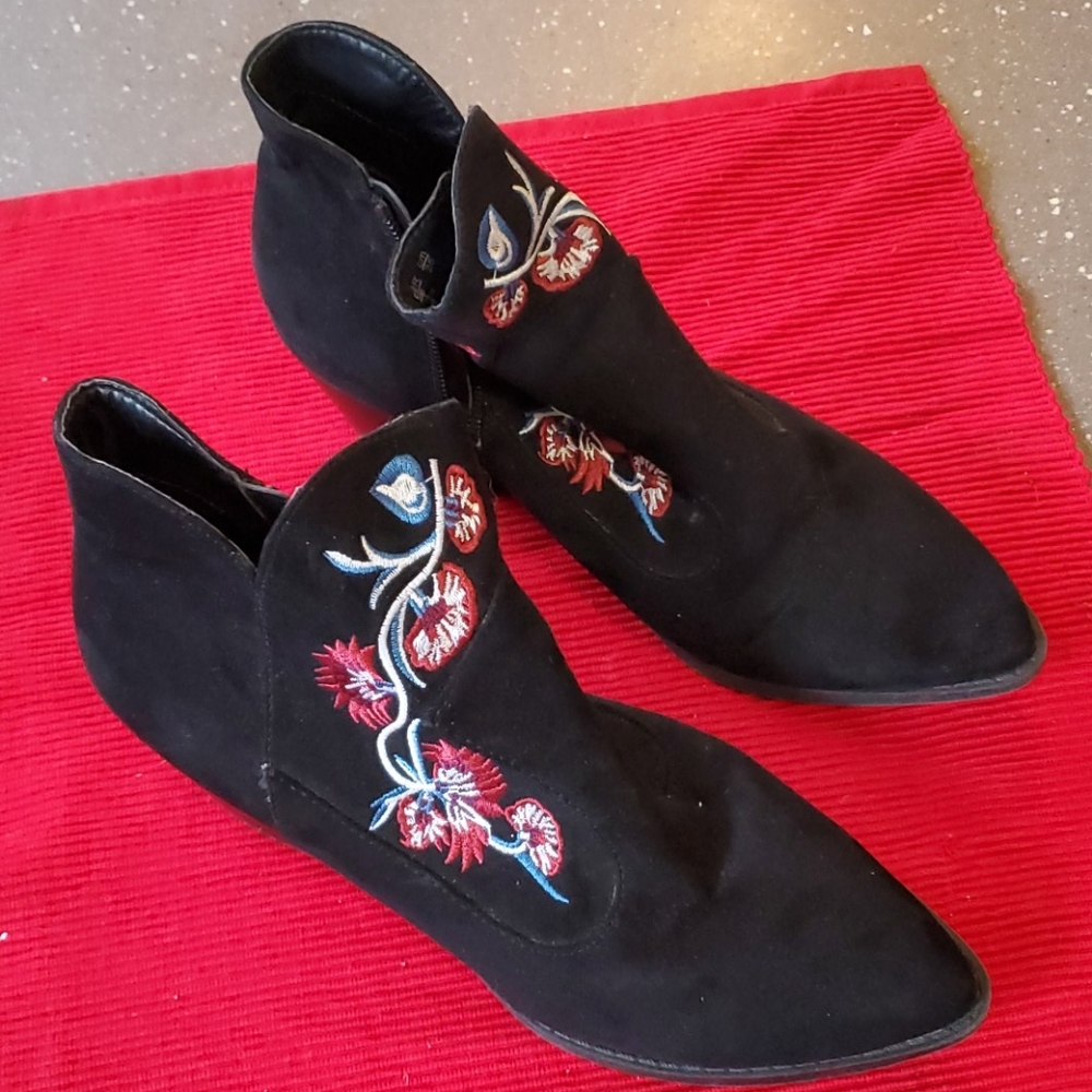 Carlos Boots